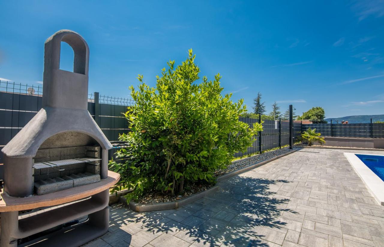 Apartments Villa "Aurea" With Pool Krk Town Exterior foto