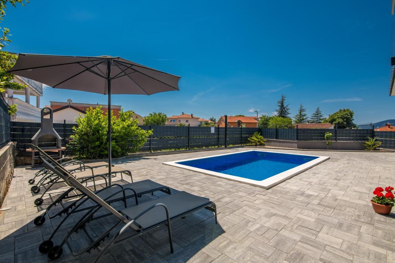 Apartments Villa "Aurea" With Pool Krk Town Exterior foto