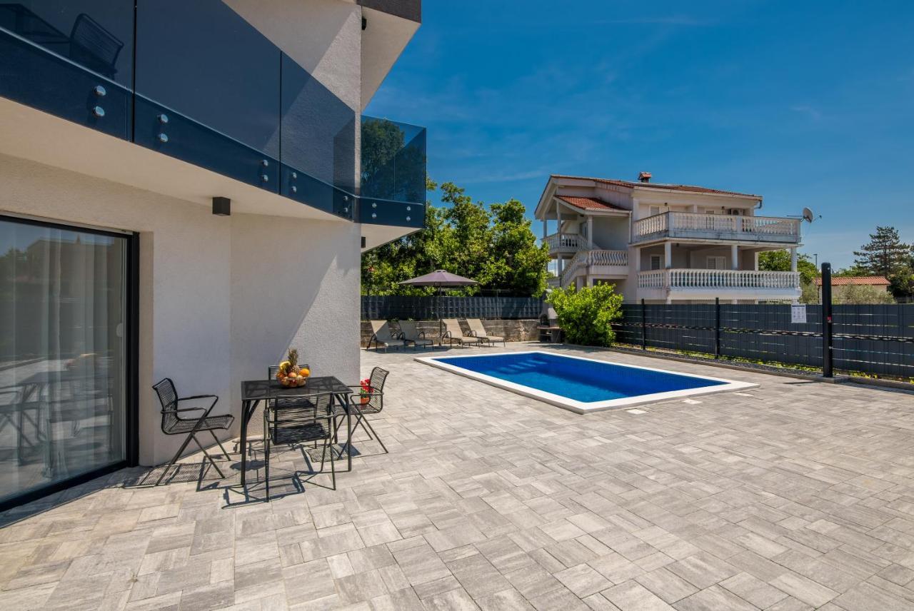 Apartments Villa "Aurea" With Pool Krk Town Exterior foto