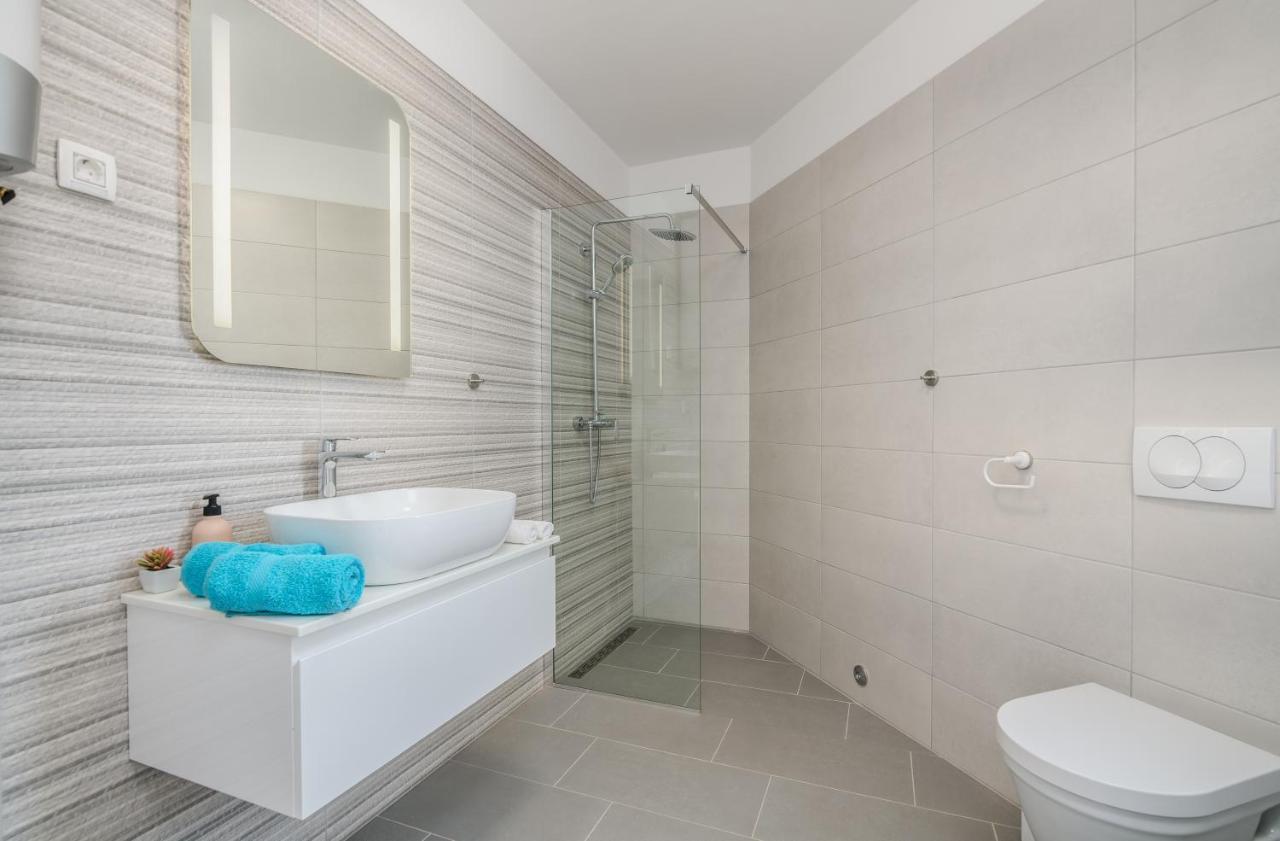 Apartments Villa "Aurea" With Pool Krk Town Exterior foto
